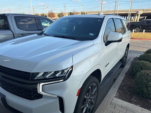 Used 2021 Chevrolet Tahoe RST w/ Luxury Package image 2