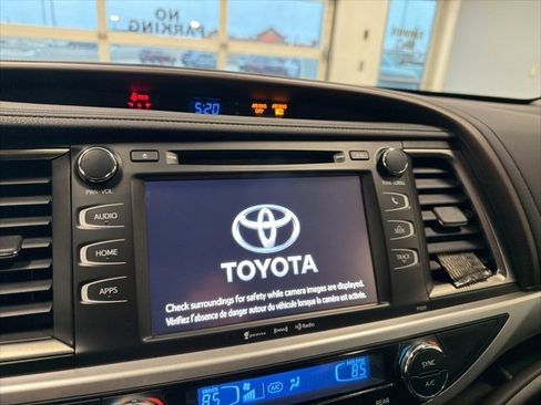 Used 2017 Toyota Highlander Plus image 23