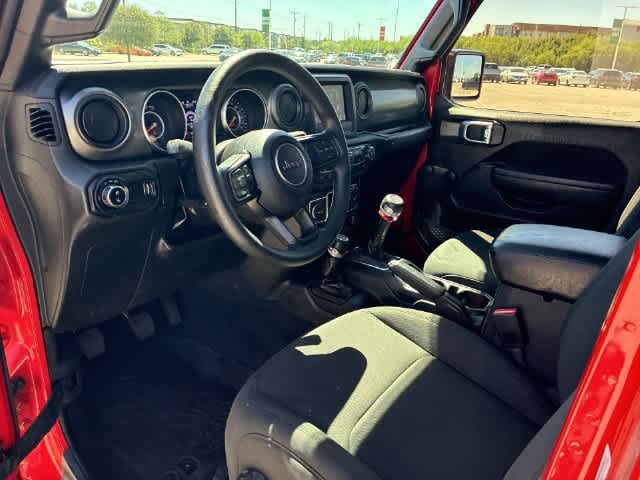 Used 2023 Jeep Gladiator Sport AWD/4WD image 2