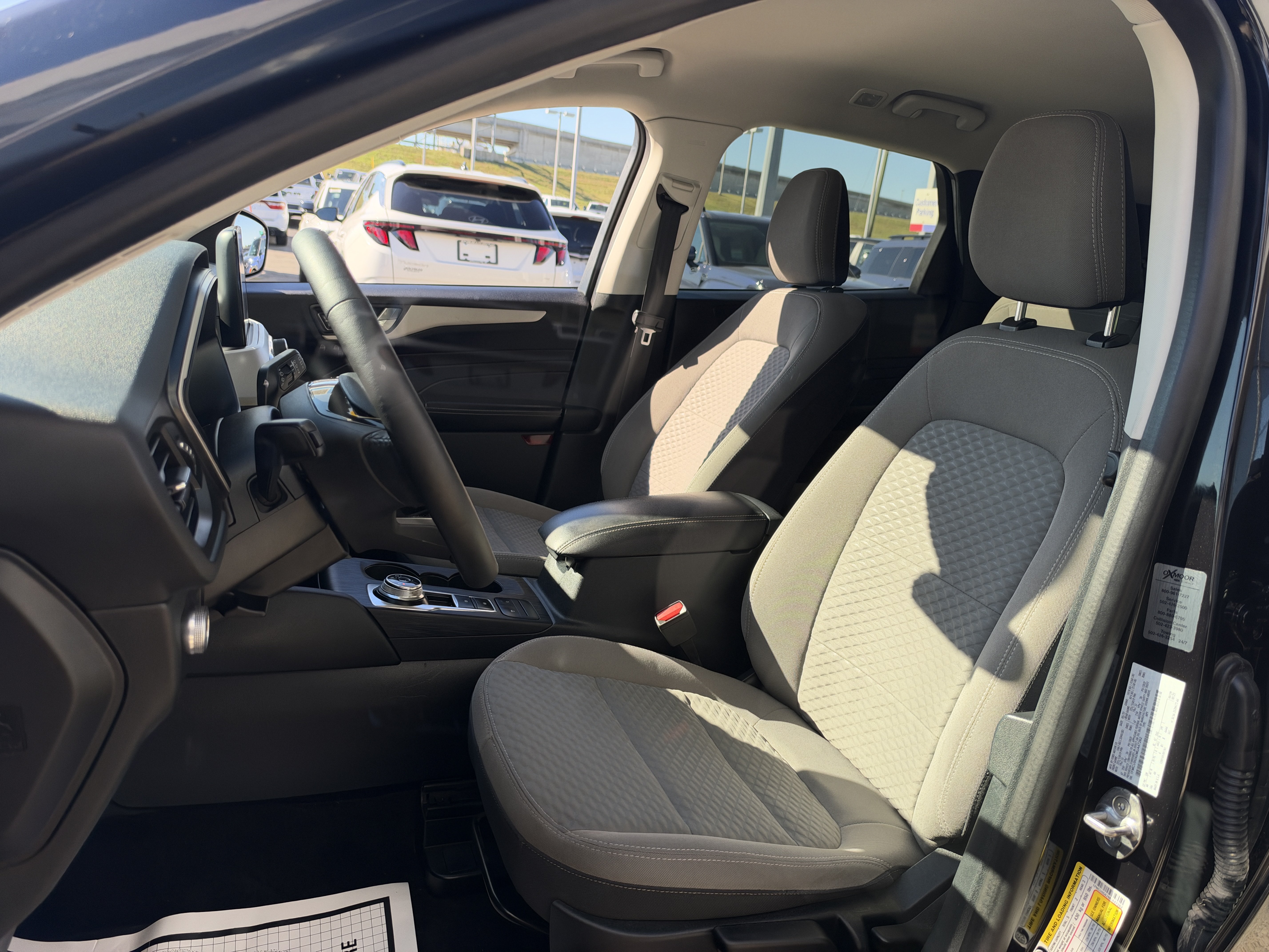 Used 2021 Ford Escape SE FWD image 29