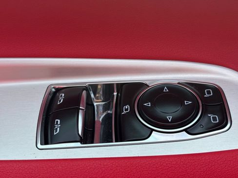 Used 2022 Chevrolet Corvette Stingray Preferred Cpe w/ Z51 Performance Package RWD image 11