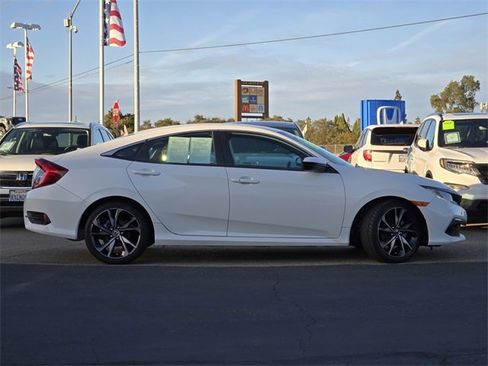 Used 2019 Honda Civic Sport image 3