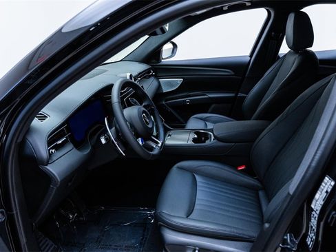 New 2024 Maserati Grecale GT image 43