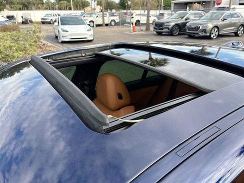 Used 2023 BMW 330e 330e w/ M Sport Package image 24