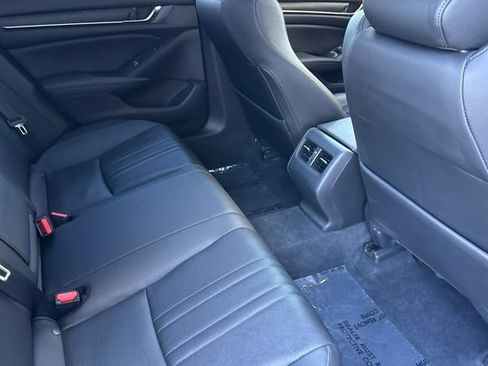 Used 2020 Honda Accord Touring image 18