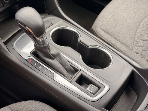 Used 2023 Chevrolet Equinox LT FWD image 26