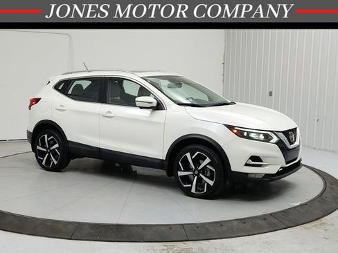 Used 2020 Nissan Rogue Sport SL w/ Premium Package image 1
