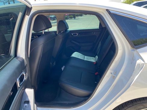 Used 2023 Honda Civic Touring image 9