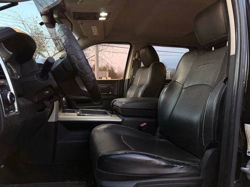 Used 2014 RAM 3500 Laramie image 41