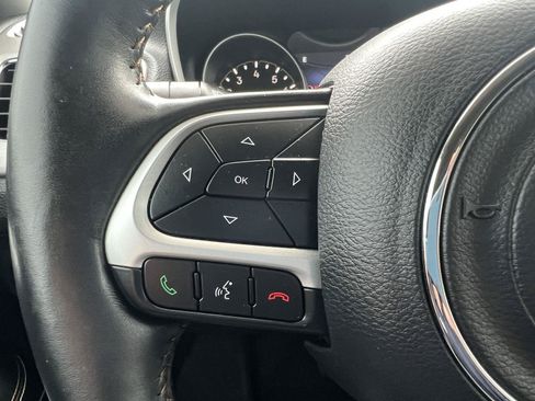 Used 2019 Jeep Compass Latitude w/ Popular Equipment Group AWD/4WD image 21