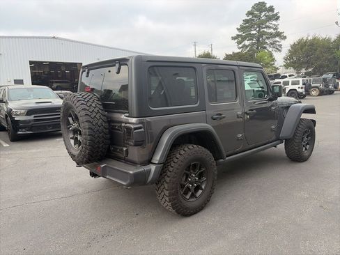 Used 2025 Jeep Wrangler Willys image 7