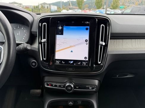 Used 2021 Volvo XC40 T5 Inscription w/ Protection Package image 25