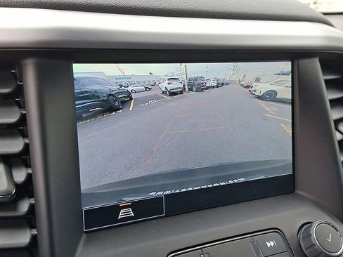 Certified 2023 GMC Acadia SLT w/ Preferred Package image 15