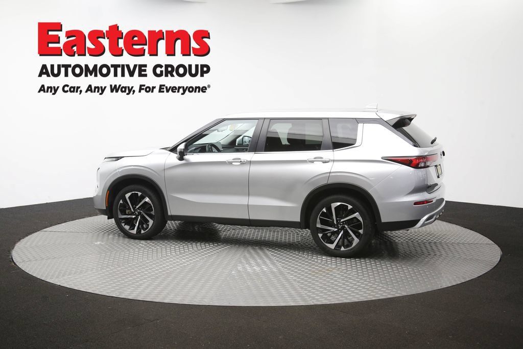 Used 2024 Mitsubishi Outlander SE FWD image 62