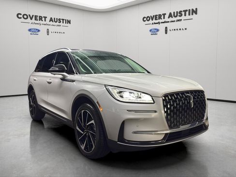 Used 2024 Lincoln Corsair Reserve w/ Equipment Group 201A image 7