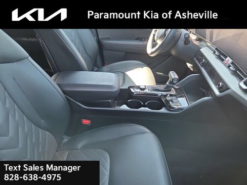 Certified 2025 Kia Sportage X-Pro AWD/4WD image 11