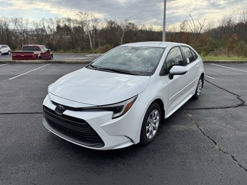New 2026 Toyota Corolla LE image 7