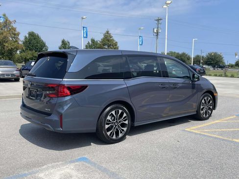 Used 2026 Honda Odyssey Elite image 6