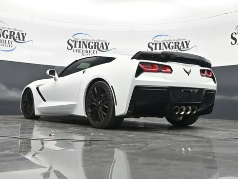 Used 2015 Chevrolet Corvette Stingray Coupe RWD image 30