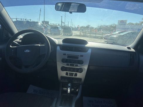 Used 2011 Ford Focus SE image 13