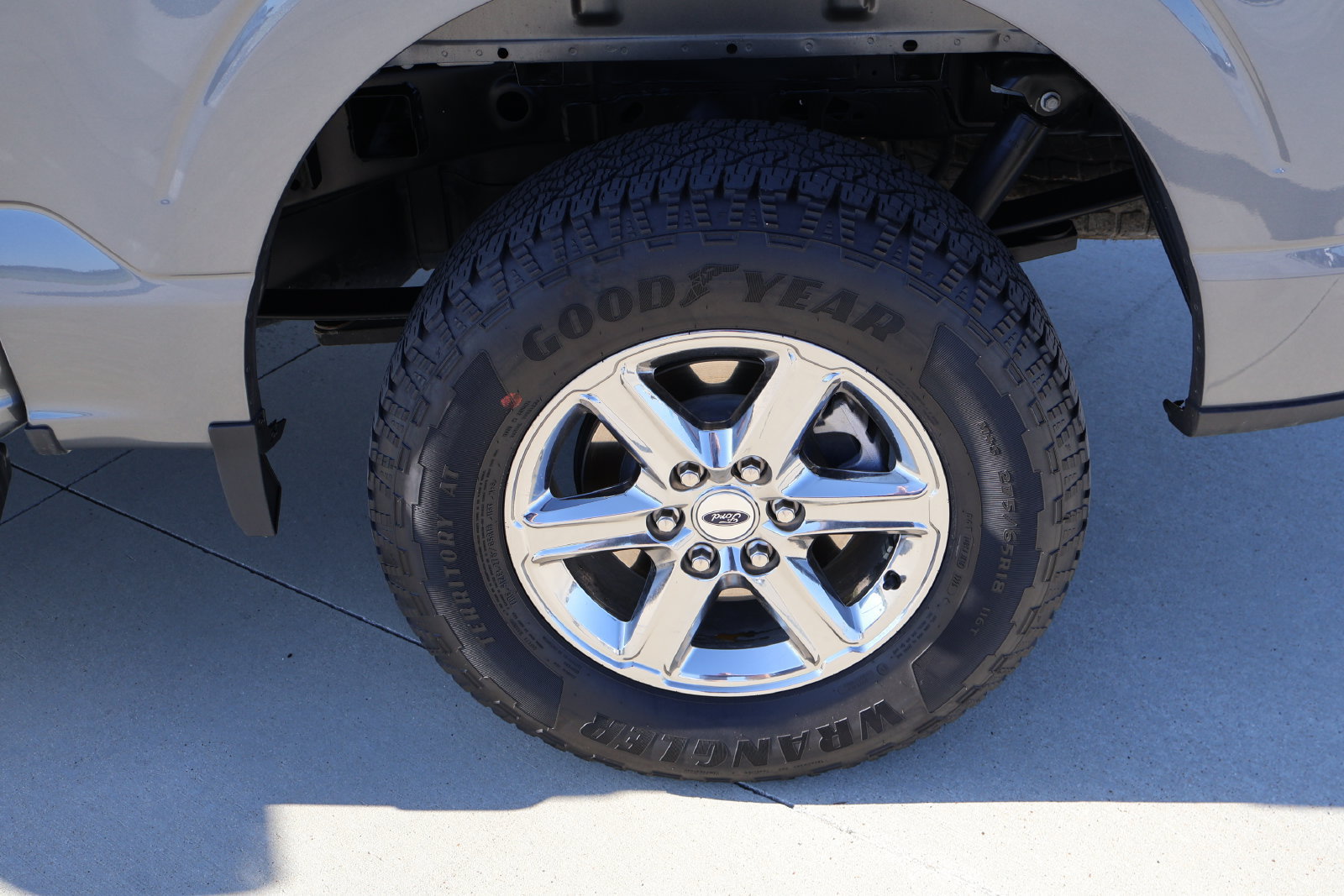 Used 2025 Ford F150 XLT w/ Equipment Group 301A Standard AWD/4WD image 12