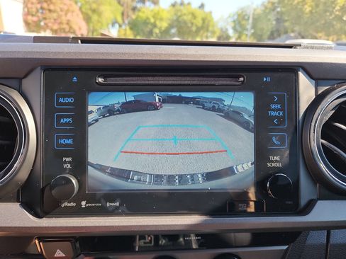 Used 2018 Toyota Tacoma TRD Sport w/ Technology Package AWD/4WD image 22