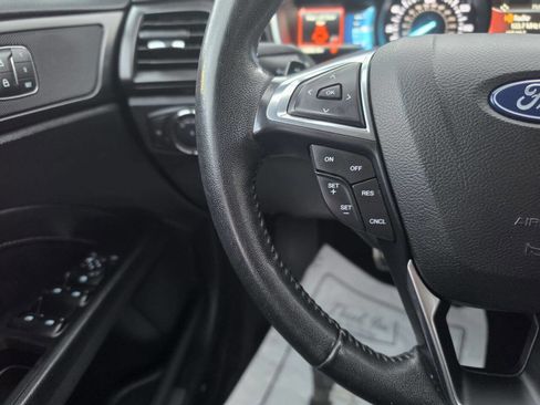 Used 2018 Ford Fusion Titanium AWD/4WD image 21