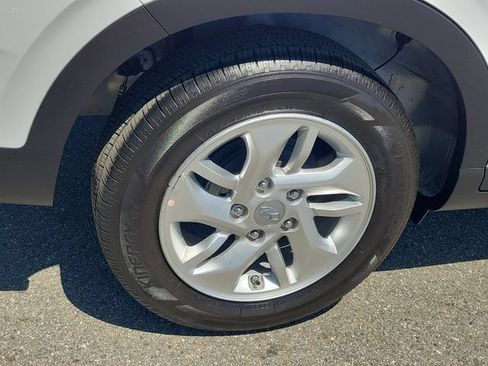 Certified 2026 Hyundai Venue SE FWD image 26