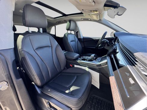 Certified 2022 Audi Q8 Premium w/ Convenience Package image 26