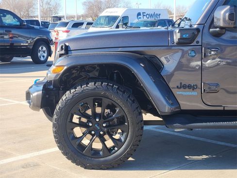 Used 2021 Jeep Wrangler Unlimited Sahara image 8