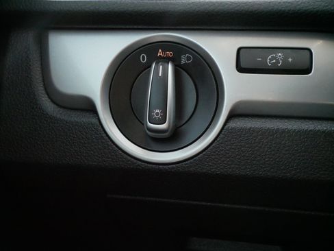 Used 2014 Volkswagen Passat 1.8T Wolfsburg Edition image 26