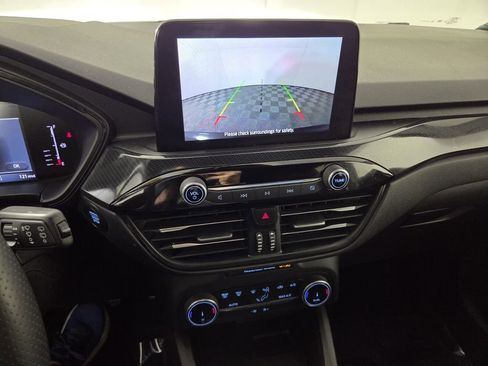 Used 2024 Ford Escape ST-Line image 18