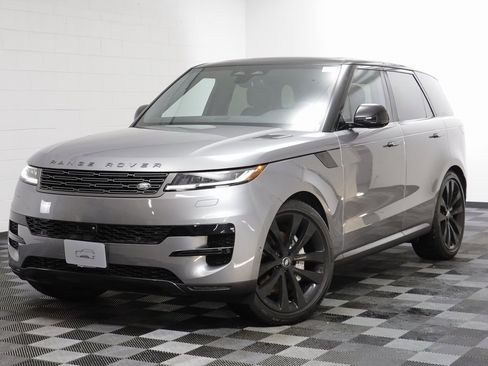 Used 2025 Land Rover Range Rover Sport SE image 1