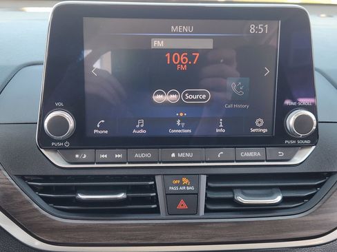 Used 2024 Nissan Altima 2.5 SV image 12