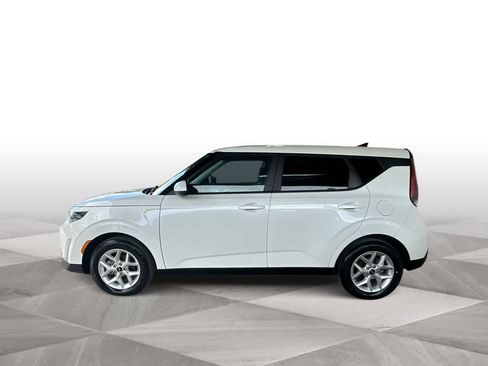 Used 2025 Kia Soul LX w/ LX Technology Package FWD image 5