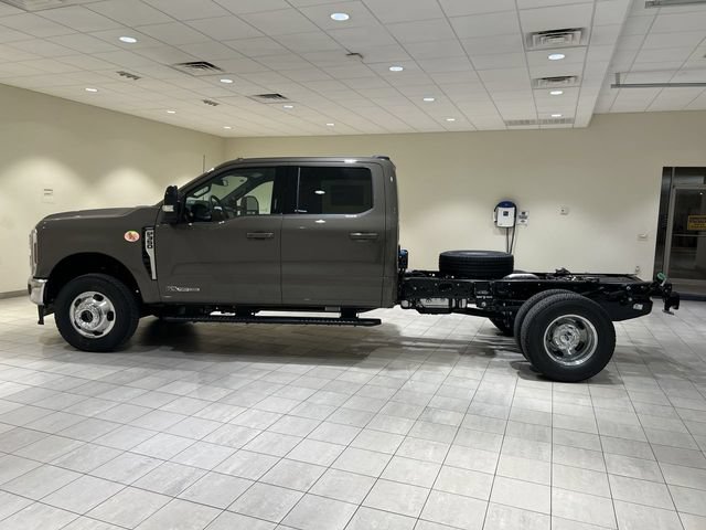 New 2026 Ford F350 Lariat AWD/4WD image 2