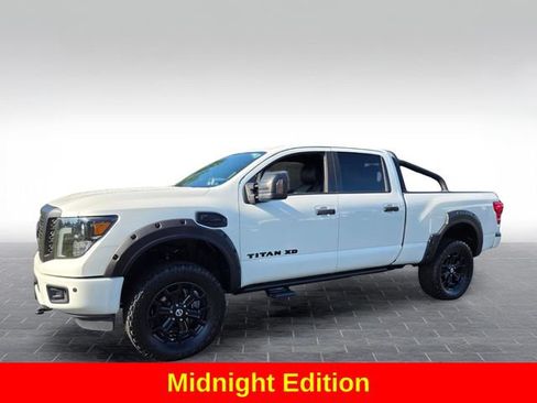 Used 2018 Nissan Titan SL w/ Midnight Edition AWD/4WD image 4