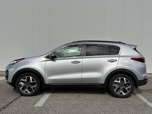 Used 2020 Kia Sportage EX w/ EX Technology Package AWD/4WD image 2