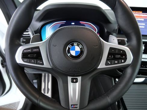 Used 2023 BMW X4 xDrive30i w/ M Sport Package AWD/4WD image 19