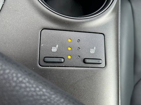 Used 2022 Toyota Camry XSE image 21