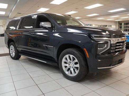 New 2025 Chevrolet Suburban Premier image 18