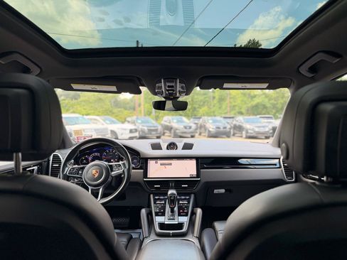 Used 2019 Porsche Cayenne AWD/4WD image 22