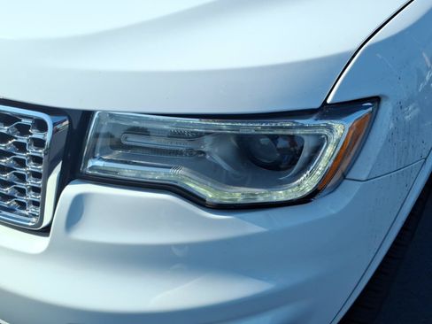 Certified 2018 Jeep Grand Cherokee Overland AWD/4WD image 13