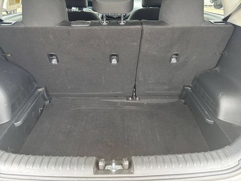 Used 2025 Kia Soul LX w/ LX Technology Package FWD image 28