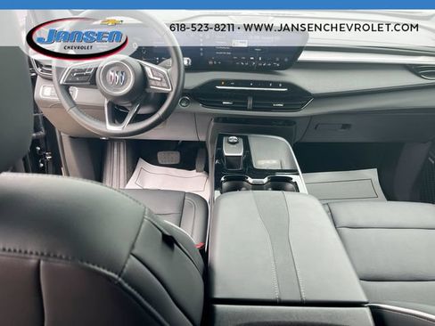 Used 2025 Buick Enclave Preferred FWD image 19