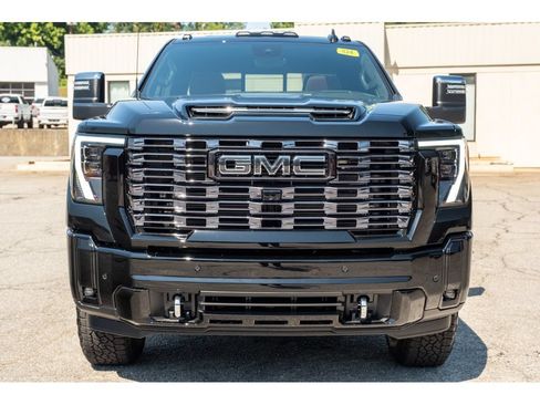 New 2026 GMC Sierra 2500 Denali Ultimate AWD/4WD image 3