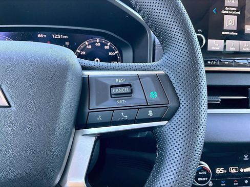 Used 2023 Mitsubishi Outlander SEL image 24