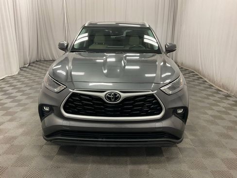 Used 2022 Toyota Highlander XLE image 8