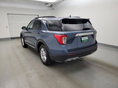 Used 2020 Ford Explorer XLT w/ Equipment Group 202A AWD/4WD image 5