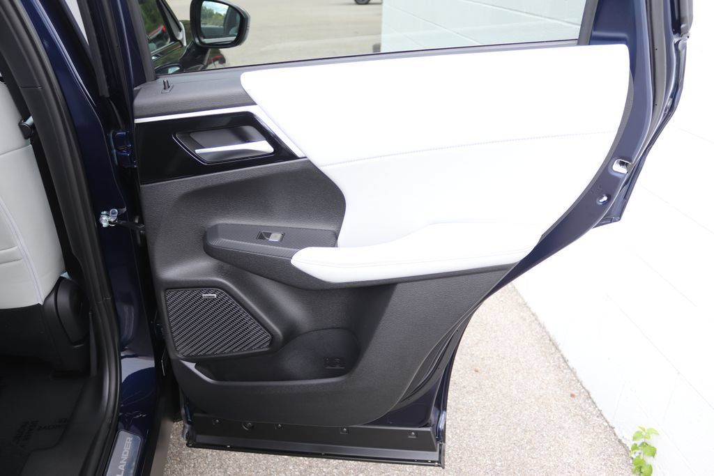 New 2026 Mitsubishi Outlander SE AWD/4WD image 13